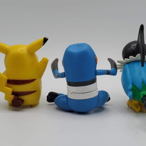 Pokemon characters Pikachu, Sylveon, Croagut, Chatot, Fennekin and Metang. - Picture 3 of 9